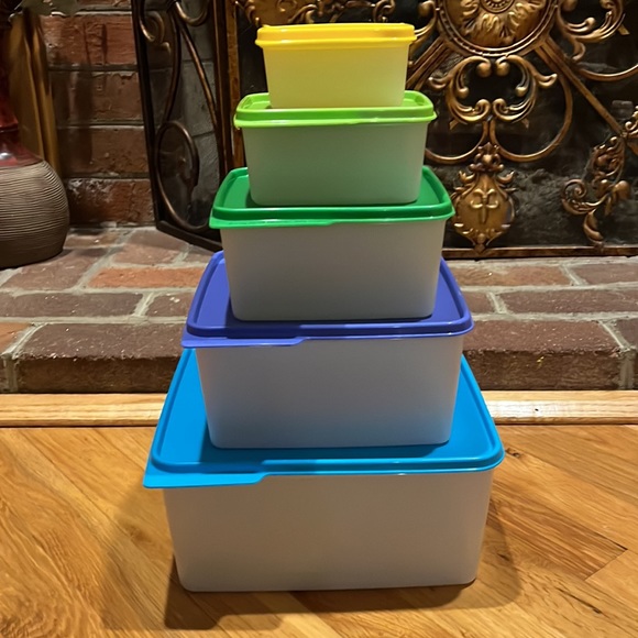 Tupperware Nesting Stackable Storage Containers - 5 Piece Set With Multi… - Picture 3 of 11